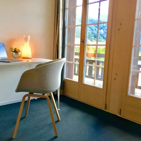 Elk Apartment *